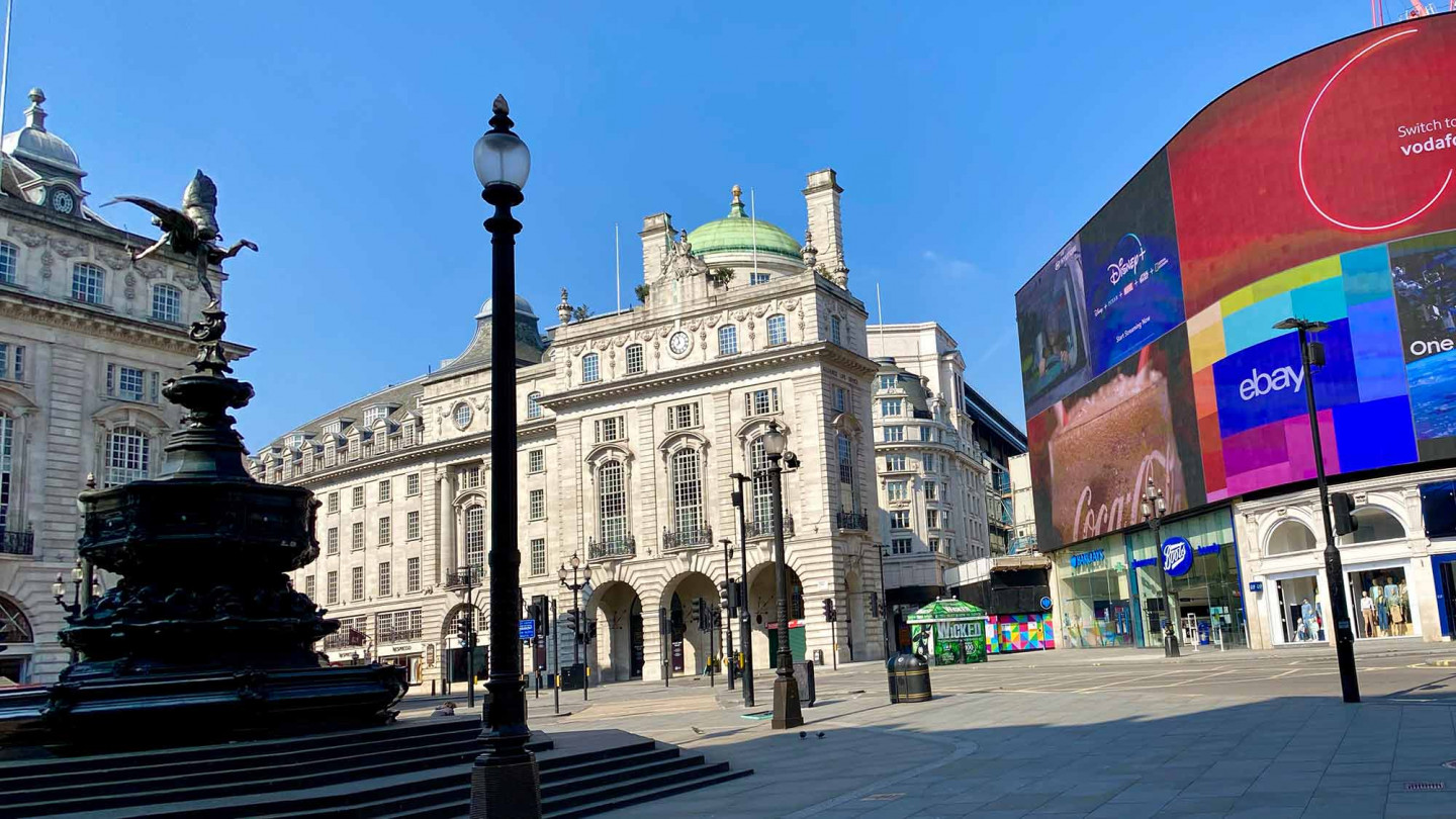 Piccadilly Circus, London, 27 March © Mark Tyler