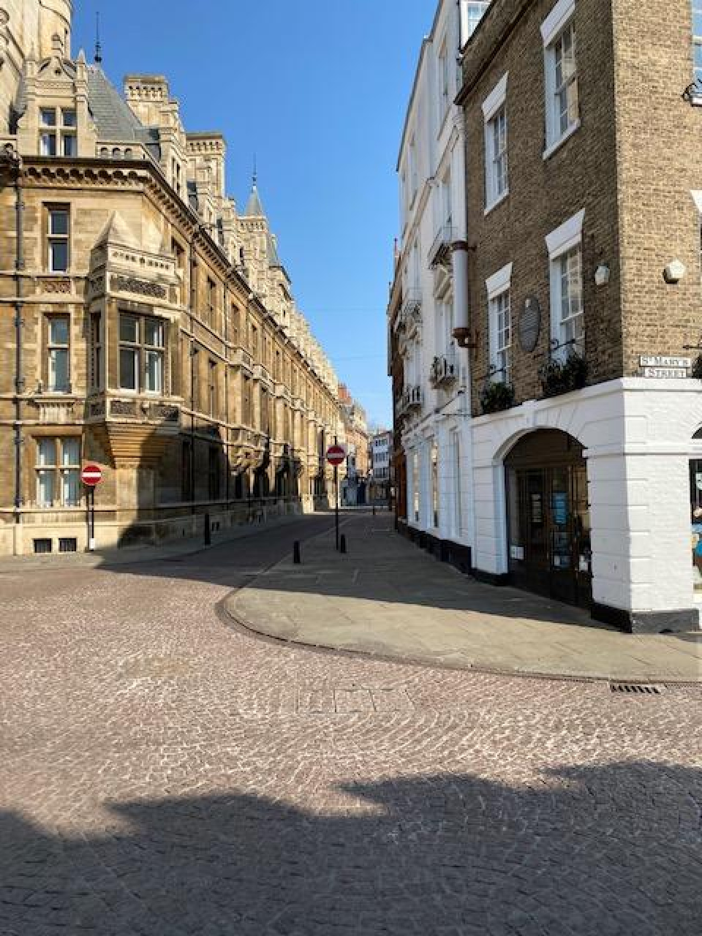 Cambridge, Trinity Street, 11.00am Saturday 11 April 2020 © Murray Hudson