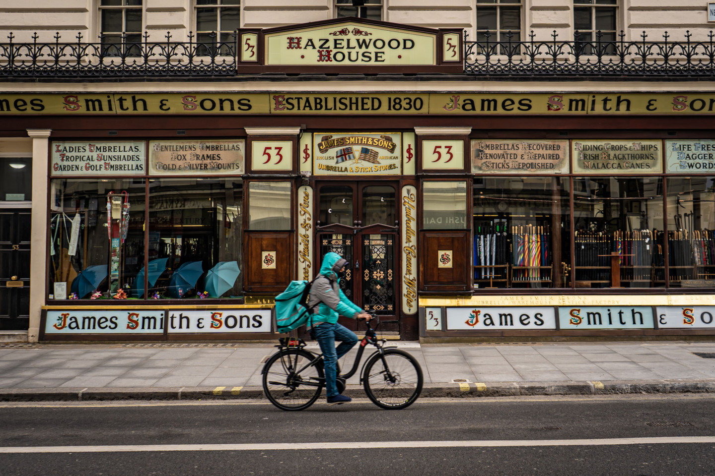 The famous James Smith & Sons umbrella shop, Holborn, London, late May, just before the rain came down that day © Richard Lawrence